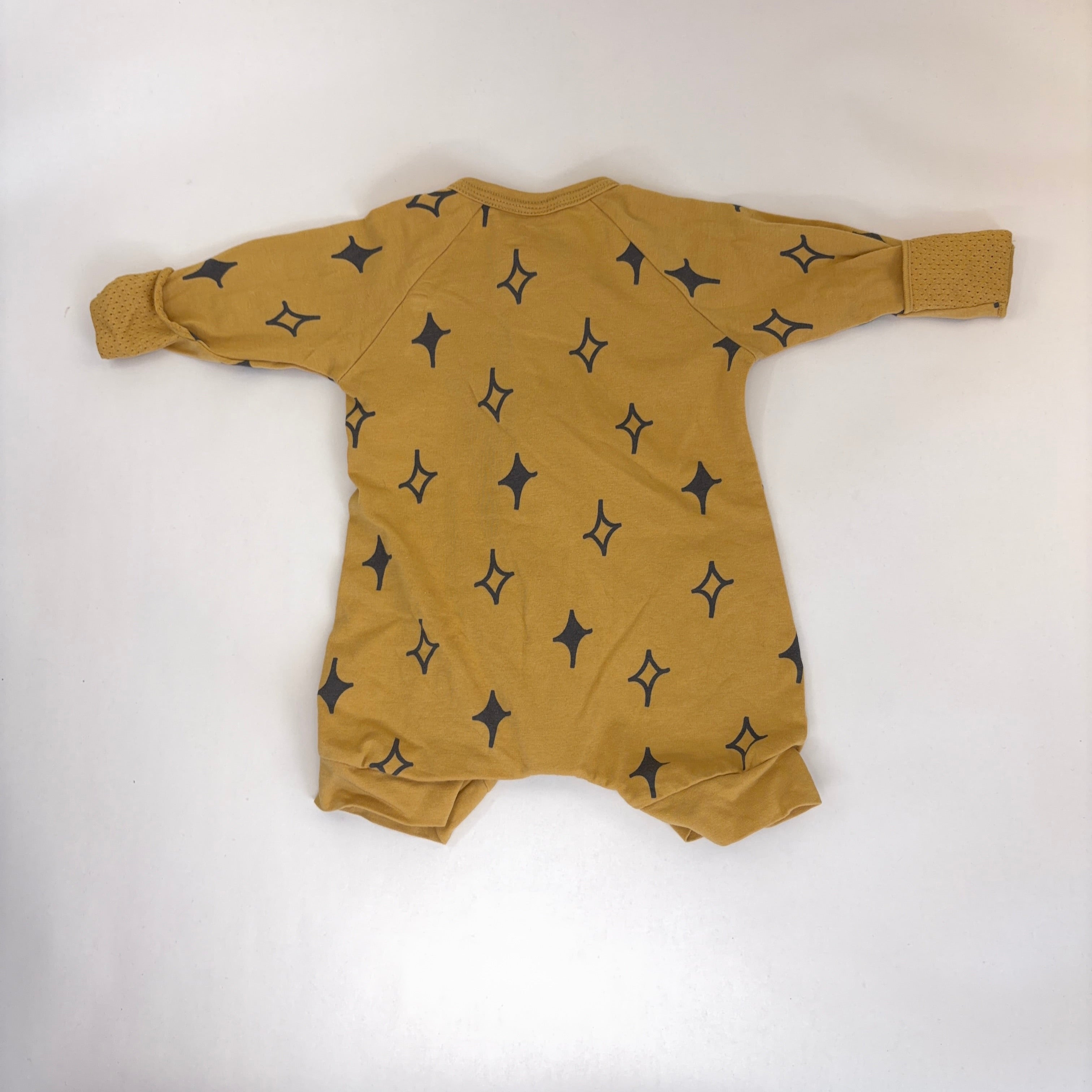Bonds Wondercool Short Leg Diamonds Onesie - NB | 0000
